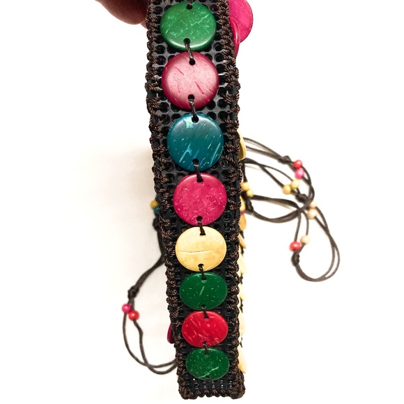 EUC Boho Heart Shaped Crossbody - Picture 9 of 16